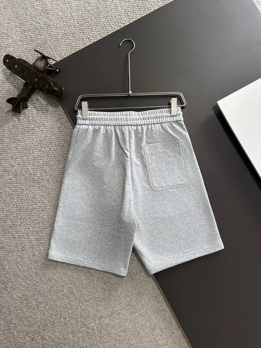Next day delivery P300 High-end goods Big Goose 2025 new summer elastic band casual shorts, counter-customized fabrics, high breathability and comfort, impeccable details, brand element design concept, reflecting high quality. It feels delicate and soft! It presents a casual cut and the upper body shape is great! Size: M-4XL